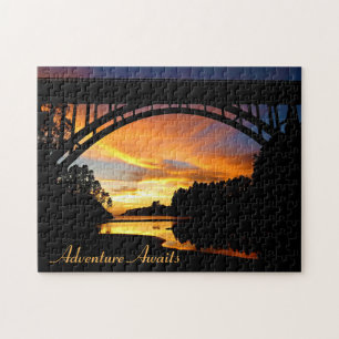 Oranje Californische kustzonsondergang onder Brug Legpuzzel