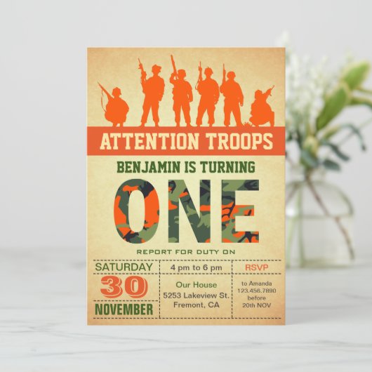 Oranje Camouflage eerste uitnodiging op zaterdag (Staand voorkant)