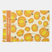 Oranje Cartoon pompoenpatroon en aangepaste tekst Theedoek (Horizontaal)