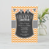 Oranje Chalkboard Chevron Baby shower Invite Kaart (Staand voorkant)