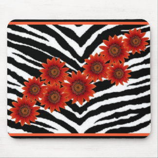 ORANJE DAISIES OP DE ZEBRA-DRUK MUISMAT