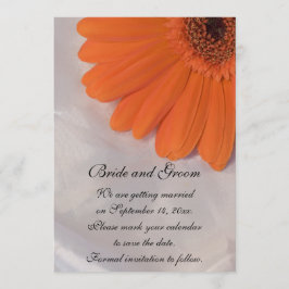 Oranje Daisy en White Satin Wedding Save the Date