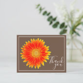 Oranje Daisy Flower met bruine achtergrond Dank u Briefkaart (Staand voorkant)