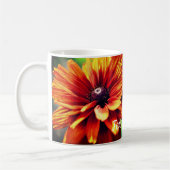 Oranje Daisy Flower Personalized Koffiemok (Links)