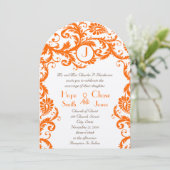 Oranje Damask Coral Monogram Weddenschap Kaart (Staand voorkant)
