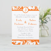 Oranje Damask Monogram Weddenschap Kaart (Staand voorkant)