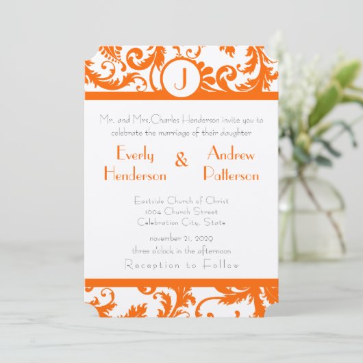 Oranje Damask Monogram Weddenschap Kaart (Staand voorkant)