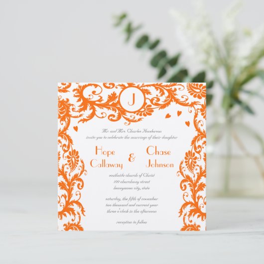 Oranje Damask Monogram Weddenschap Kaart (Staand voorkant)