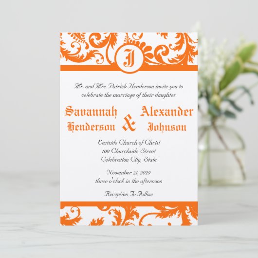 Oranje Damask Monogram Weddenschap Kaart (Staand voorkant)