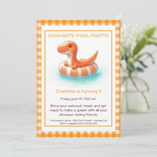 Oranje Dino-Mite Verjaardag Pool Party Uitnodiging (Staand voorkant)
