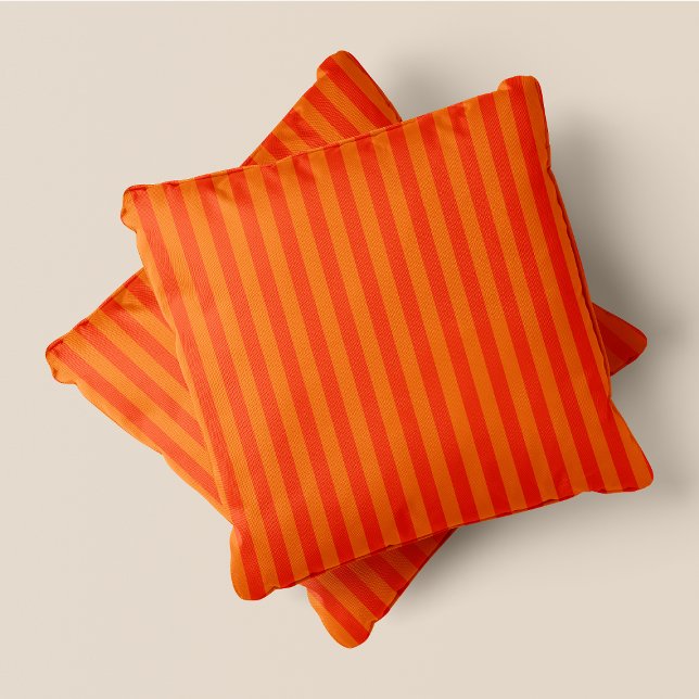 Oranje & Donkere Oranje Strepen Kussen (Orange & Dark Orange Stripes Throw Pillow)