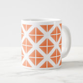 Oranje driehoekspatroon grote koffiekop (Voorkant rechts)