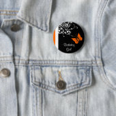 Oranje driemaandelijkse wervelingen ronde button 5,7 cm (In situ)