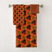 Oranje en bruin Abstract kunstpatroon Bad Handdoek (Insitu)