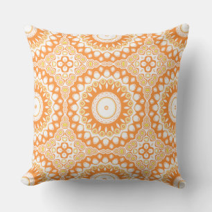 Oranje en Geel Stralend Mandala Patroon Kussen