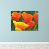 Oranje en gele bloemen canvas afdruk (Insitu (Houten vloer))
