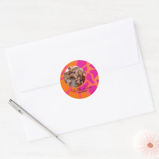 Oranje en hete roze gradiënt met liefde ronde sticker (Envelop)