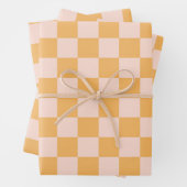 Oranje en ongebleekte zijdeklaag inpakpapier vel (In situ)