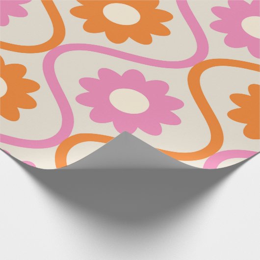 Oranje en roze bloemen op Retro Ogee Pattern Cadeaupapier (Hoek)