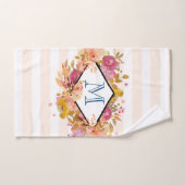 Oranje en roze Floral Bouquet Monogram Bad Handdoek (Handdoek)