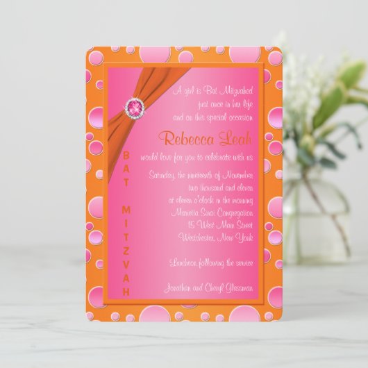 Oranje en Roze poka Dot Bat Mitzvah Uitnodiging (Staand voorkant)