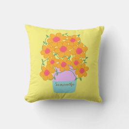 Oranje en roze voorjaarsbloemen kussen