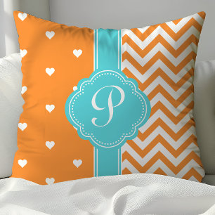 Oranje en Turquoise Monogram Hearts en Chevron Kussen