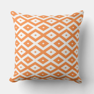 Oranje en wit diamantpatroon kussen