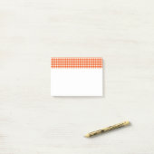 Oranje en wit Gingham Pattern Post-it® Notes (Op bureau)