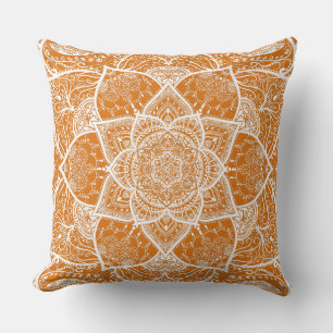 Oranje en wit Mandala - Loergann in Pumpkin Kussen