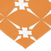 Oranje en wit patroon medium tafelloper (Hoek)