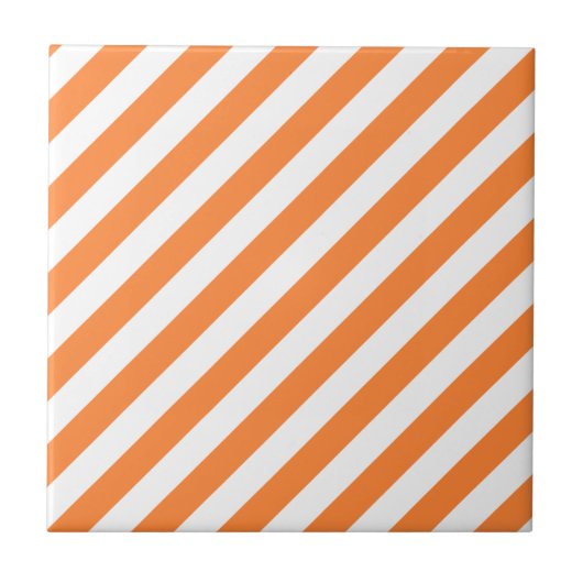 Oranje en wit patroon met diagonale strepen tegeltje (Voorkant)