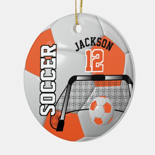 ⚽ Oranje en wit Voetbal personaliseren Keramisch Ornament (Links)