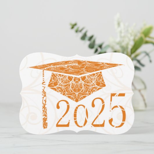 Oranje en witte bloemen Pet 2025 Graduation Party Kaart (Staand voorkant)