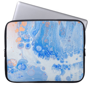 Oranje en witte kwal in water laptop sleeve