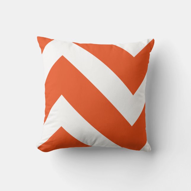 Oranje en witte moderne Chevron geometrische Kussen (Voorkant)