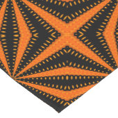 Oranje en zwart Abstract Starburstpatroon Korte Tafelloper (Hoek)