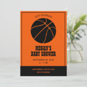 Oranje en zwart basketbal BABY SHOWER uitnodiging (Staand voorkant)