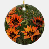 Oranje en zwart Gazanias Round Ornament (Achterkant)
