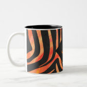 Oranje en zwart Zebra monogram Tweekleurige Koffiemok (Links)