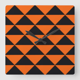 Oranje en zwarte driehoeken vierkante klok