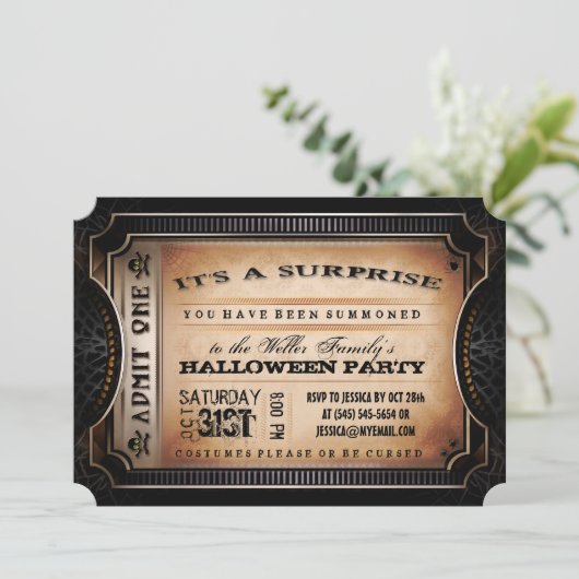 Oranje en zwarte verrassing Halloween Party Ticket Kaart (Staand voorkant)