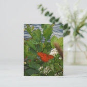 Oranje en zwarte vlinder bij het meer briefkaart (Staand voorkant)