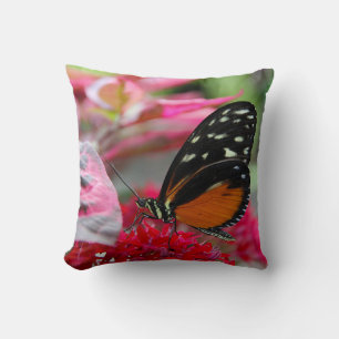Oranje en zwarte vlinder op Flowers Foto Pillow Kussen