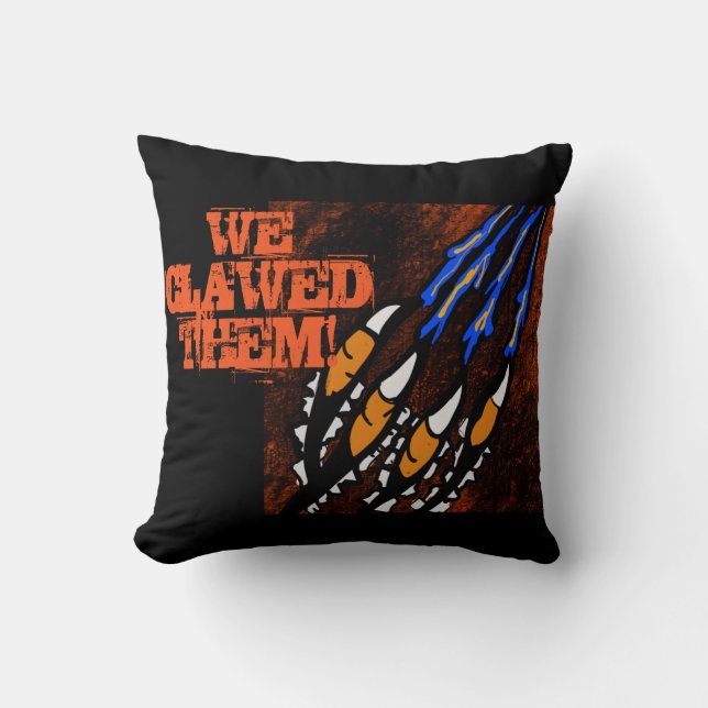 ORANJE EN ZWARTE WETTEN KUSSEN (Voorkant)