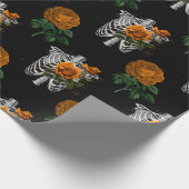 Oranje Floral Skeleton Torsos op Black Cadeaupapier (Hoek)