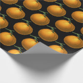  Oranje fruitpatroon op zwarte bodem Cadeaupapier (Hoek)