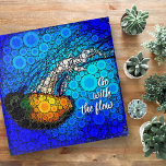 Oranje gele kwal in oceaan, ga met de Stroom Legpuzzel<br><div class="desc">"Ga door met de stroom." Neem een les uit deze speelse oranje gele kwal die rondzweeft in de turkooisblauwe oceaan en laat het leven zijn koers volgen wanneer je deze verbluffend knap, levendig gekleurde foto-puzzel gebruikt. Het is een geweldig cadeau voor iemand speciaal! Komt in een speciale cadeaudoos. U kunt...</div>