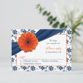 Oranje Gerber Navy Blue Damask Floral Wedding RSVP (Staand voorkant)