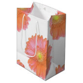Oranje gerbera daisy medium cadeauzakje (Voorkant Gekanteld)